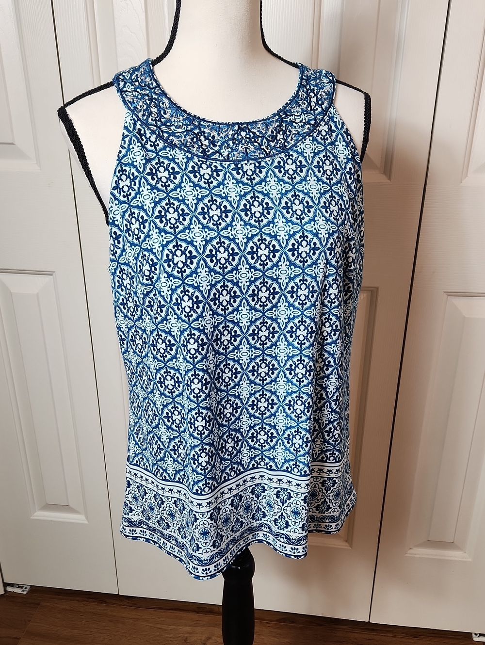 White House Black Market Blue Patterned Sleeveless Tank